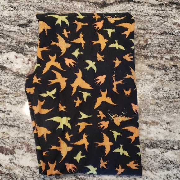 LuLaRoe Other - LuLaRue OS Bird Leggings OS